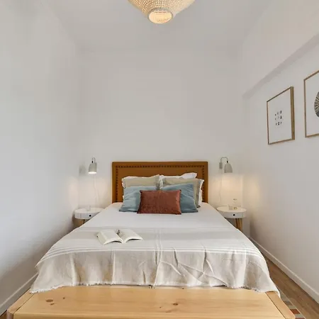 Апартаменты Well-design 1 Bedroom In Encarnacao Лиссабон