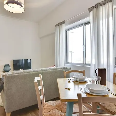 Well-design 1 Bedroom In Encarnacao *