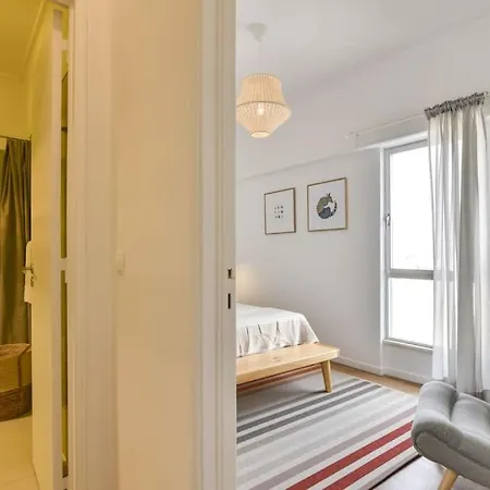 Well-design 1 Bedroom In Encarnacao Лиссабон