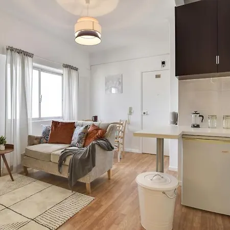 Well-design 1 Bedroom In Encarnacao