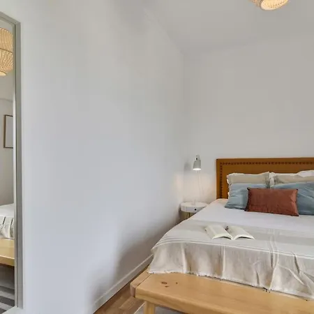 Апартаменты Well-design 1 Bedroom In Encarnacao Лиссабон